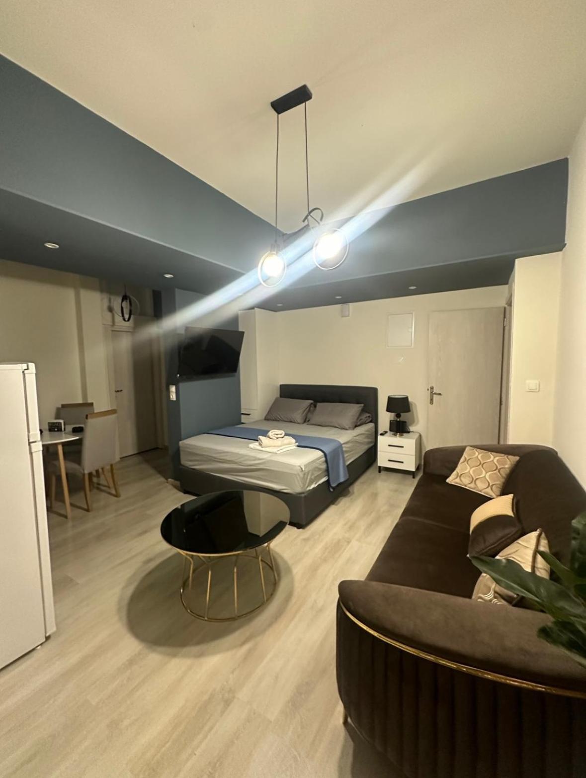 N&M Apartment Chios Town Exterior photo